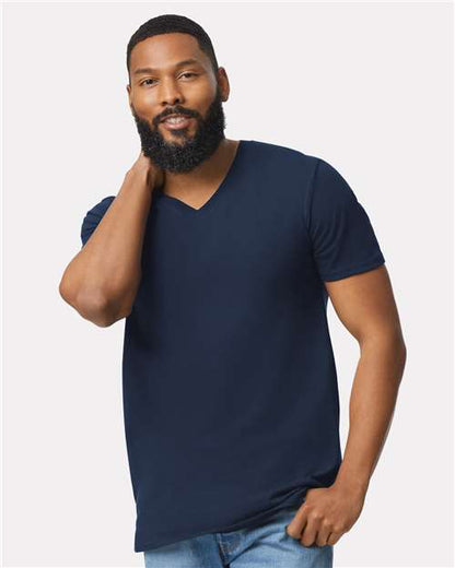 Unisexe Softstyle® T-shirt col en V