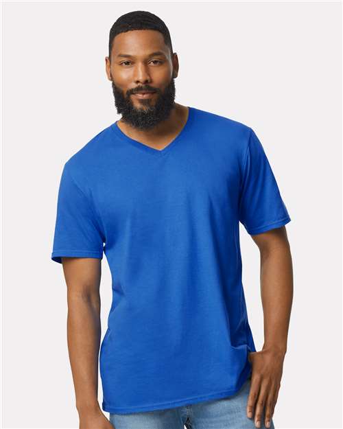 Unisexe Softstyle® T-shirt col en V