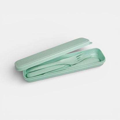 Impression M biodegradable wheat straw utensil set in light green with a matching travel case.